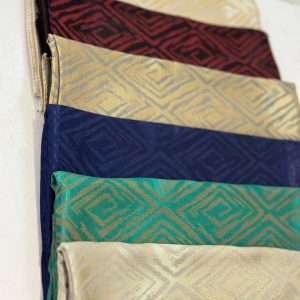 روسری ژاکارد با طرح لوزی